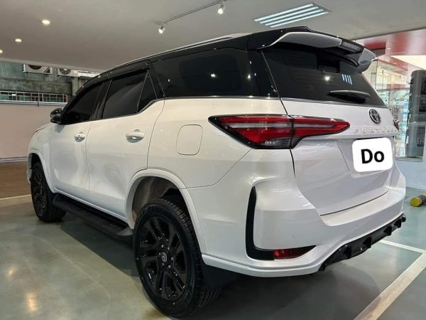 FORTUNER GR ຟໍຈູນເນີ ຈີອາ ລຸ້ນທັອບ ປີ2024 ໂອໂຕ ໂຟວິນ4X4 ຍ້າຍ - Image 4