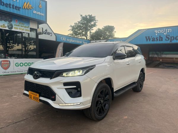 FORTUNER GR ຟໍຈູນເນີ ຈີອາ ລຸ້ນທັອບ ປີ2024 ໂອໂຕ ໂຟວິນ4X4 ຍ້າຍ - Image 8