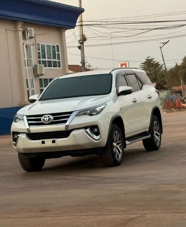 ALL New Fortuner ຟໍຈູນເນີ ປີ2020 ໂອໂຕ ໂຟວິນ4X4 ຍ້າຍ