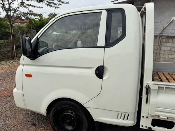 Hyundai H-100 ປີ2019 ເກຍກະປຸກ ເອກະສານຄົບ ລົດບັນທຸກ - Image 2