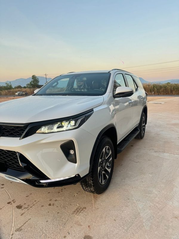 Fortuner LEGENDER ຟໍຈູນເນີ ລີເຈັນເດີ ມື1 ປີ2024 ໂອໂຕໂຟວິນ ຊ້າຍເດີມ