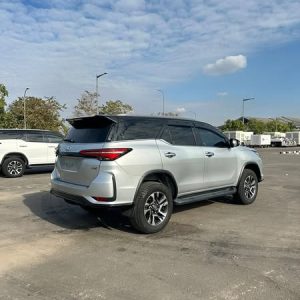 Fortuner LEGENDER ຟໍຈູນເນີ ລີເຈັນເດີ ມື1 ປີ2024 ໂອໂຕໂຟວິນ ສີປອນ