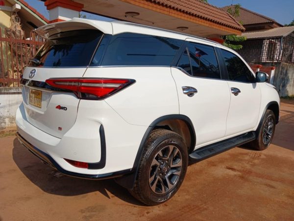 FORTUNER LEGENDER ຟໍຈູນເນີ ລີເຈັນເດີ ປີ 22ນຳໃຊ້ 23 ໂຟວິນ4X4 ຊ້າຍເດີມ - Image 3