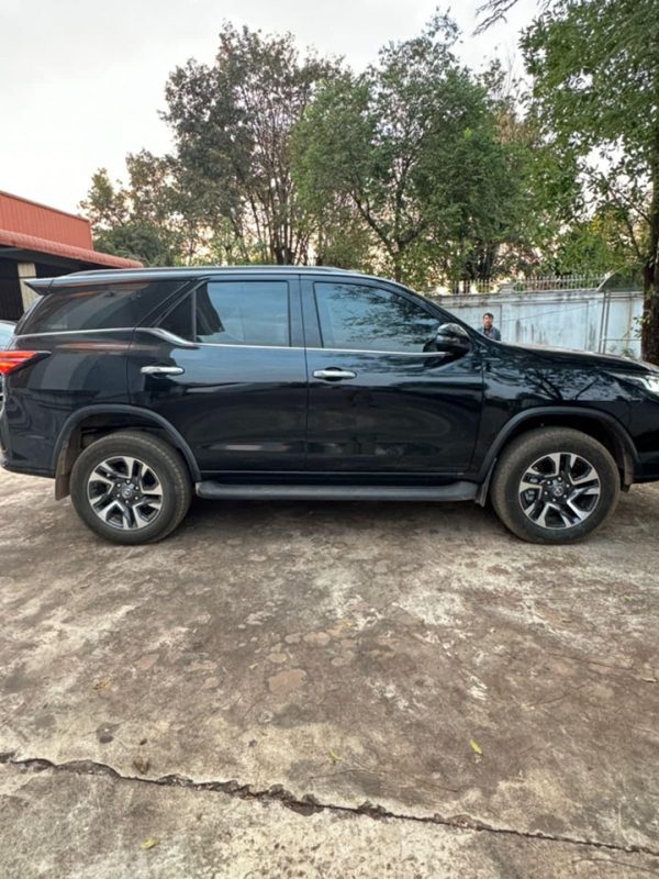 FORTUNER LEGENDER ຟໍຈູນເນີ ລີເຈັນເດີ #ມື1 ປີ2024 #ໂຟວິນ4X4 #ຊ້າຍເດີມ