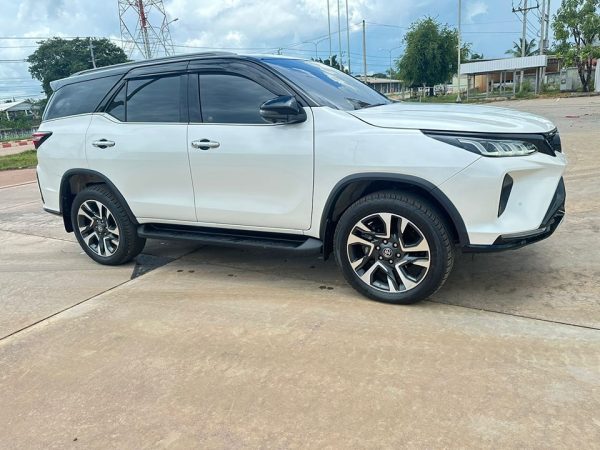 Fortuner LEGENDER ຟໍຈູນເນີ ລີເຈັນເດີ ໂຕທັອບສຸດ ປີ2023 ໂອໂຕ #ໂຟວິນ4x4 - Image 5